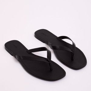 BLACK FAUX LEATHER THONGS